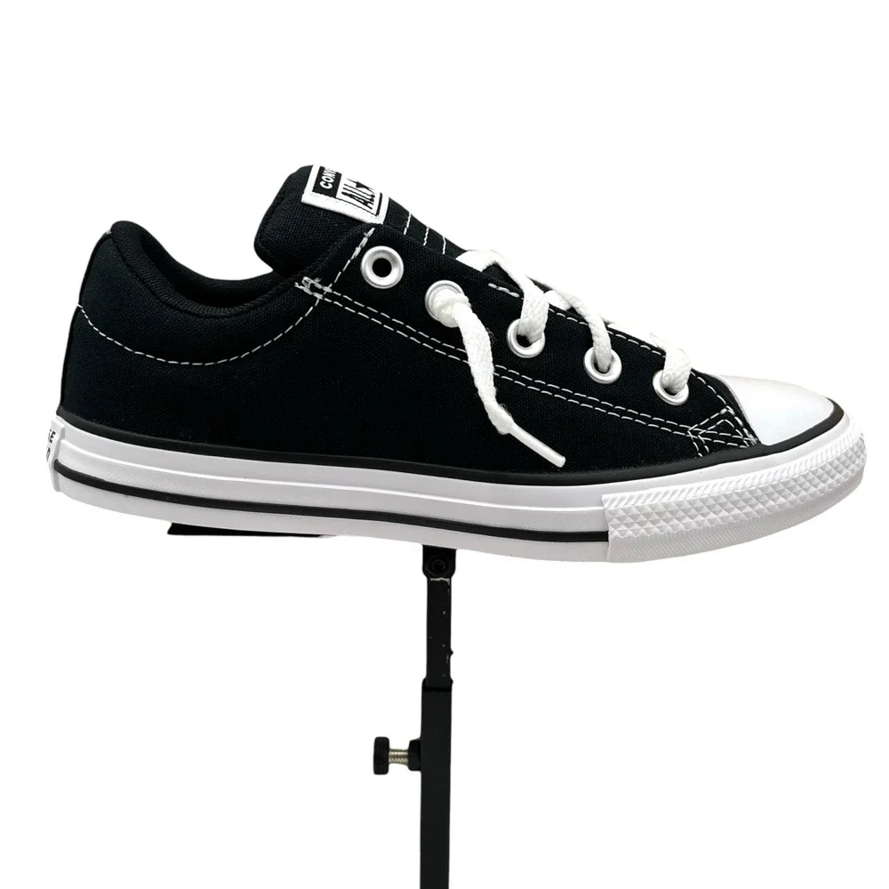 Converse Chuck Taylor Street Youth Boys Girls Low Top Sneaker Size 3 Black White